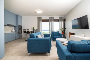 Smart TV, fireplace, DVD player