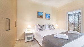 3 bedrooms, in-room safe, iron/ironing board, free WiFi