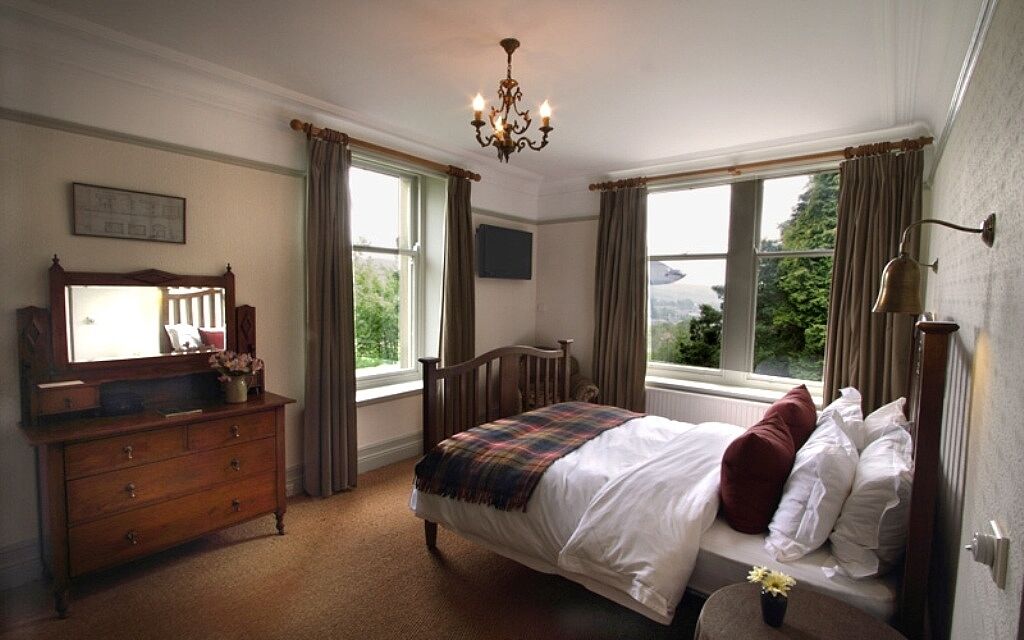 12 chambres, fer et planche à repasser, accès Internet, draps fournis