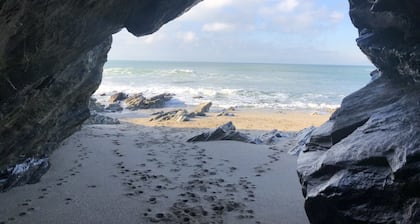 Summer Holidays - One week availability in August. Perfect base to visit Newquay