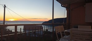 Outdoor dining - Sunset apartment (Moneglia)