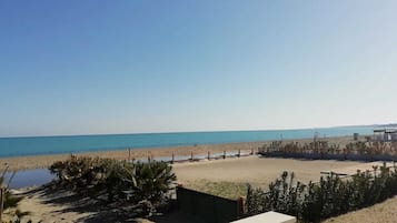 Vista spiaggia/mare