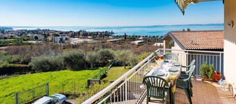 Relax overlooking Lake Garda