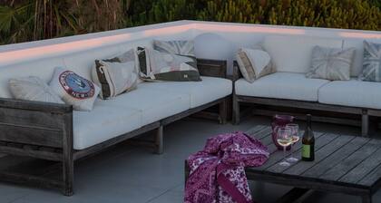 Dos Horizontes. Luxury, space, sea views, beach 100m