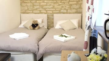 7 bedrooms, free internet