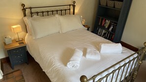 3 bedrooms, memory foam beds, iron/ironing board, free WiFi