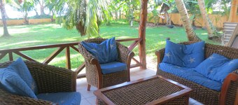 Praslin: house / villa - Praslin in front of the sea