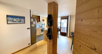 GRAND APPARTEMENT AU COEUR DE TIGNES 2100M - AU PIED DES PISTES