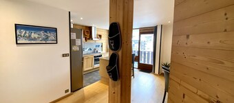 LARGE APARTMENT IN THE HEART OF TIGNES 2100M - AT THE FOOT OF THE SLOPES