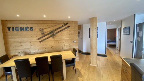 LARGE APARTMENT IN THE HEART OF TIGNES 2100M - AT THE FOOT OF THE SLOPES