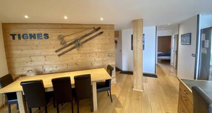 GRAND APPARTEMENT AU COEUR DE TIGNES 2100M - AU PIED DES PISTES