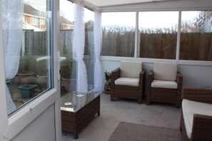 Interior - Mayfield  stay 4 to 30   days in    3 bed semi,  2mins to A585.  Dogs  welcome (Thornton Cleveleys)