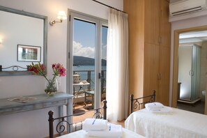 2 bedrooms, in-room safe, iron/ironing board, WiFi