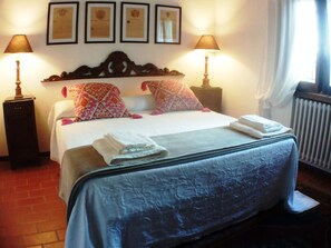 4 Schlafzimmer, Bügeleisen/Bügelbrett, kostenloses WLAN, Bettwäsche