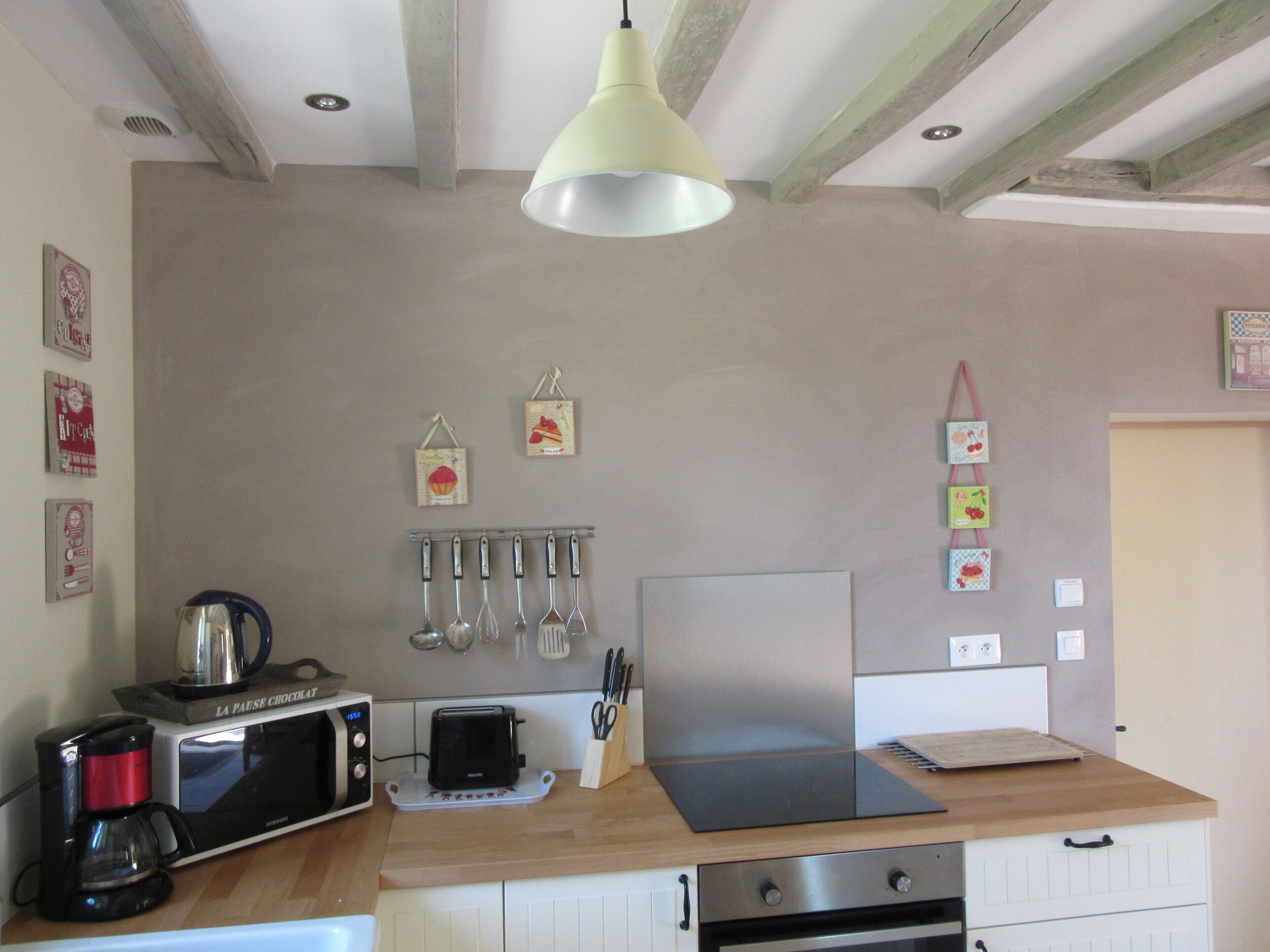 Pretty gite in peaceful hamlet, by La Chartre-sur-le-Loir, Vallée du Loir