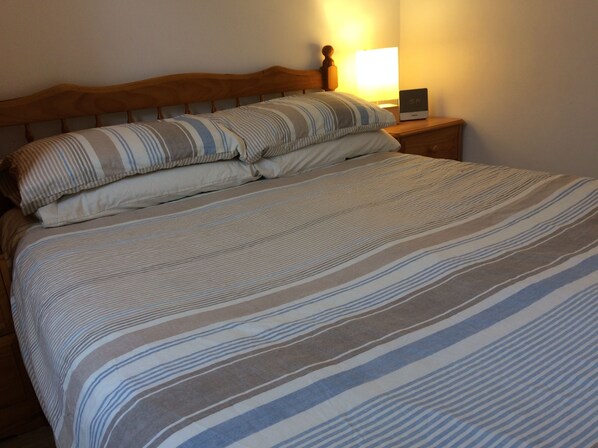 1 Schlafzimmer, Bügeleisen/Bügelbrett, Reisekinderbett, kostenloses WLAN