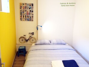 2 bedrooms, iron/ironing board, free WiFi, bed sheets - City Center - In the heart of old Lisbon (Castle/Alfama) (Lisboa)