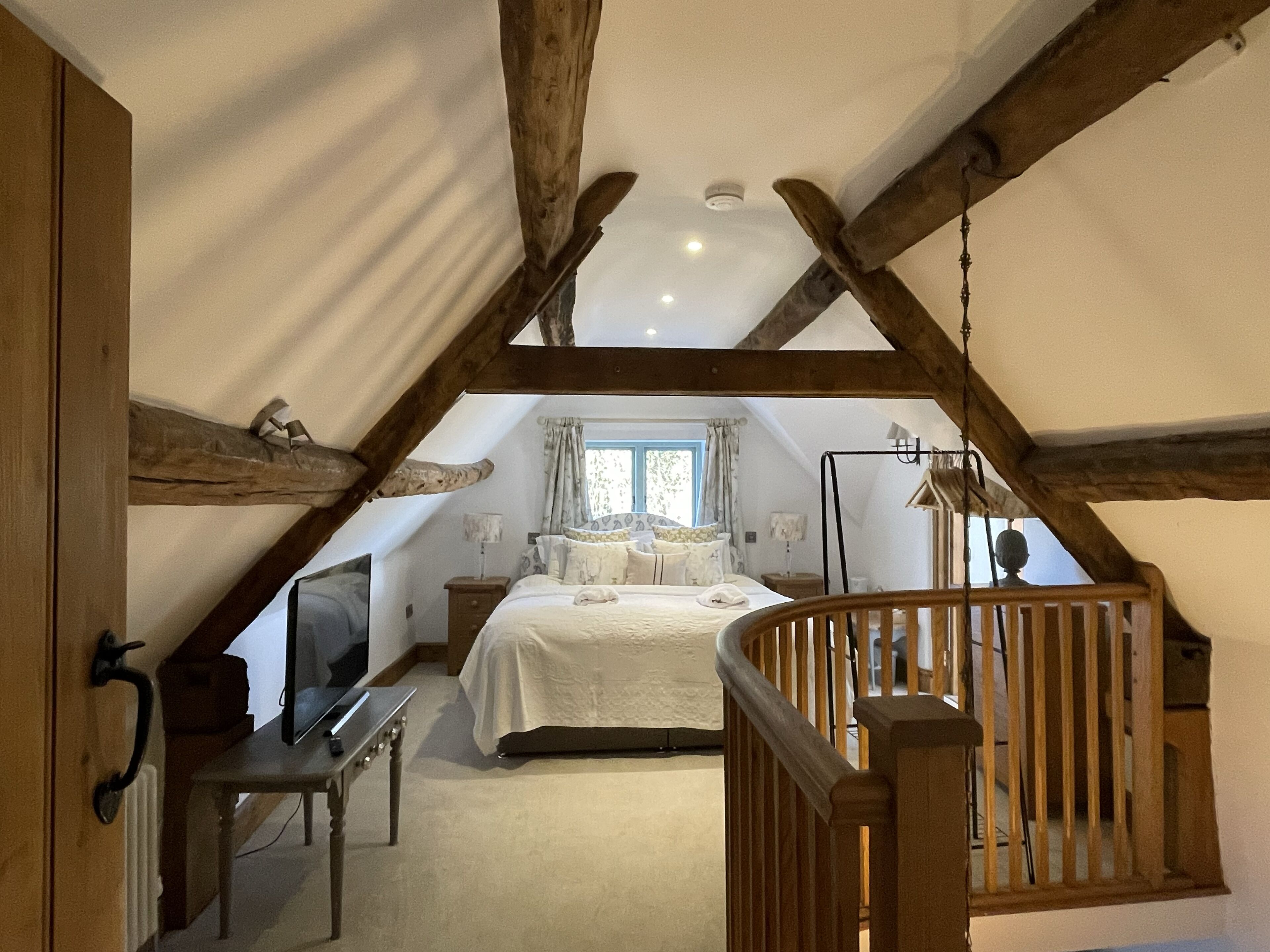 6 chambres, fer et planche à repasser, lit parapluie, Wi-Fi gratuit