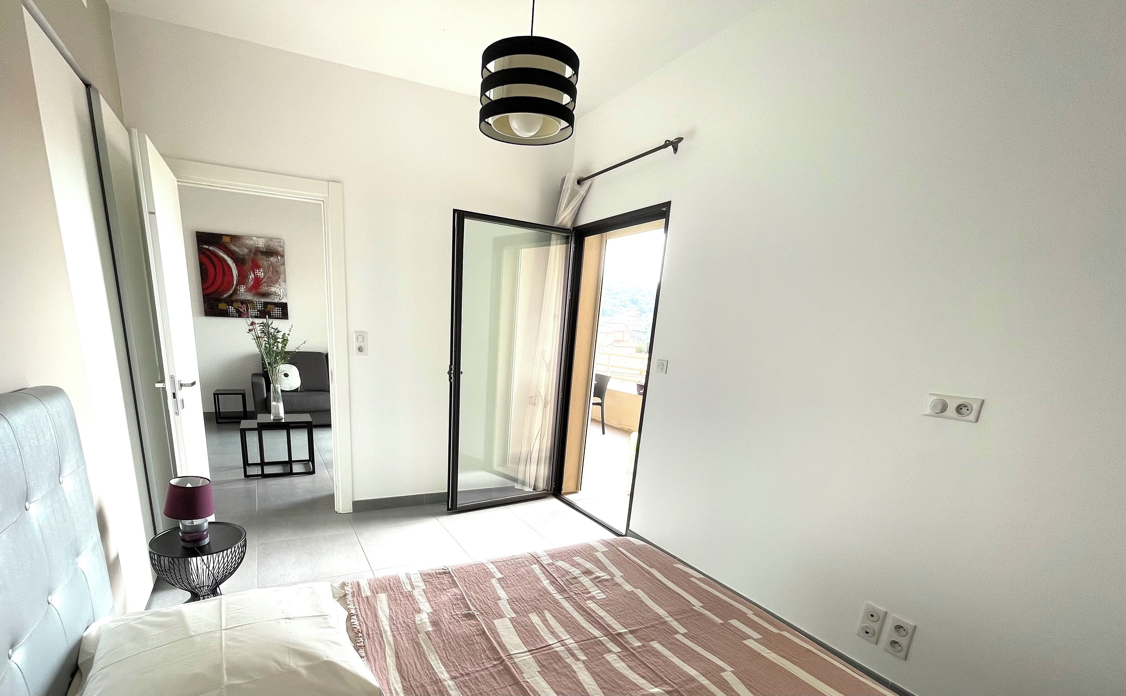 1 chambre, fer et planche à repasser, Wi-Fi, draps fournis