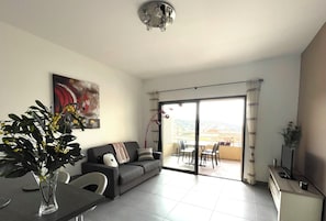 TV, DVD player