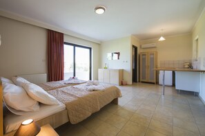 4 dormitorios, tabla de planchar con plancha, wifi gratis y ropa de cama