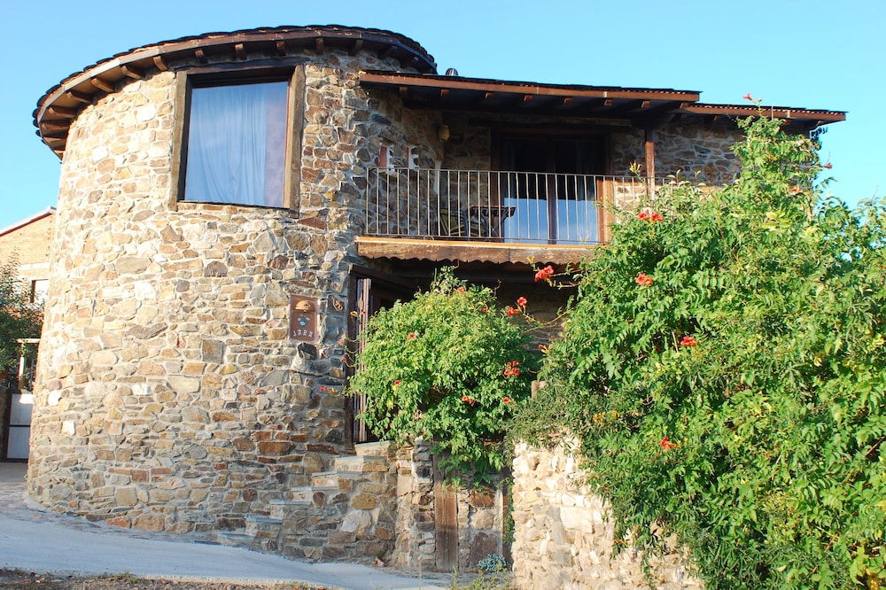 Self catering Jardines del Robledo for 2 people