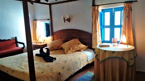 5 chambres, bureau, fer et planche à repasser, Wi-Fi gratuit