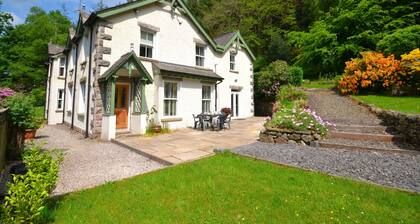 Spacious, detached & private Lakeland hideaway near Cark / Cartmel
