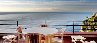 Sea view house with large terrace
