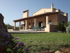 Exterior - Country villa with pool, private garden and barbecue near the beach OFFER June (S'espinagar)