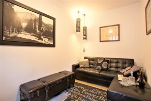 Fernseher, Kamin, DVD-Player, Stereoanlage