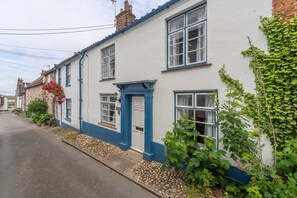 Exterior - Algerine Cottage, Wells-next-the-Sea, Norfolk (Wells-next-the-Sea)