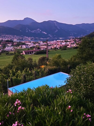VILLA LE FONTANELLE: lake view, pool, air conditioning, Netflix, wifi, BBQ