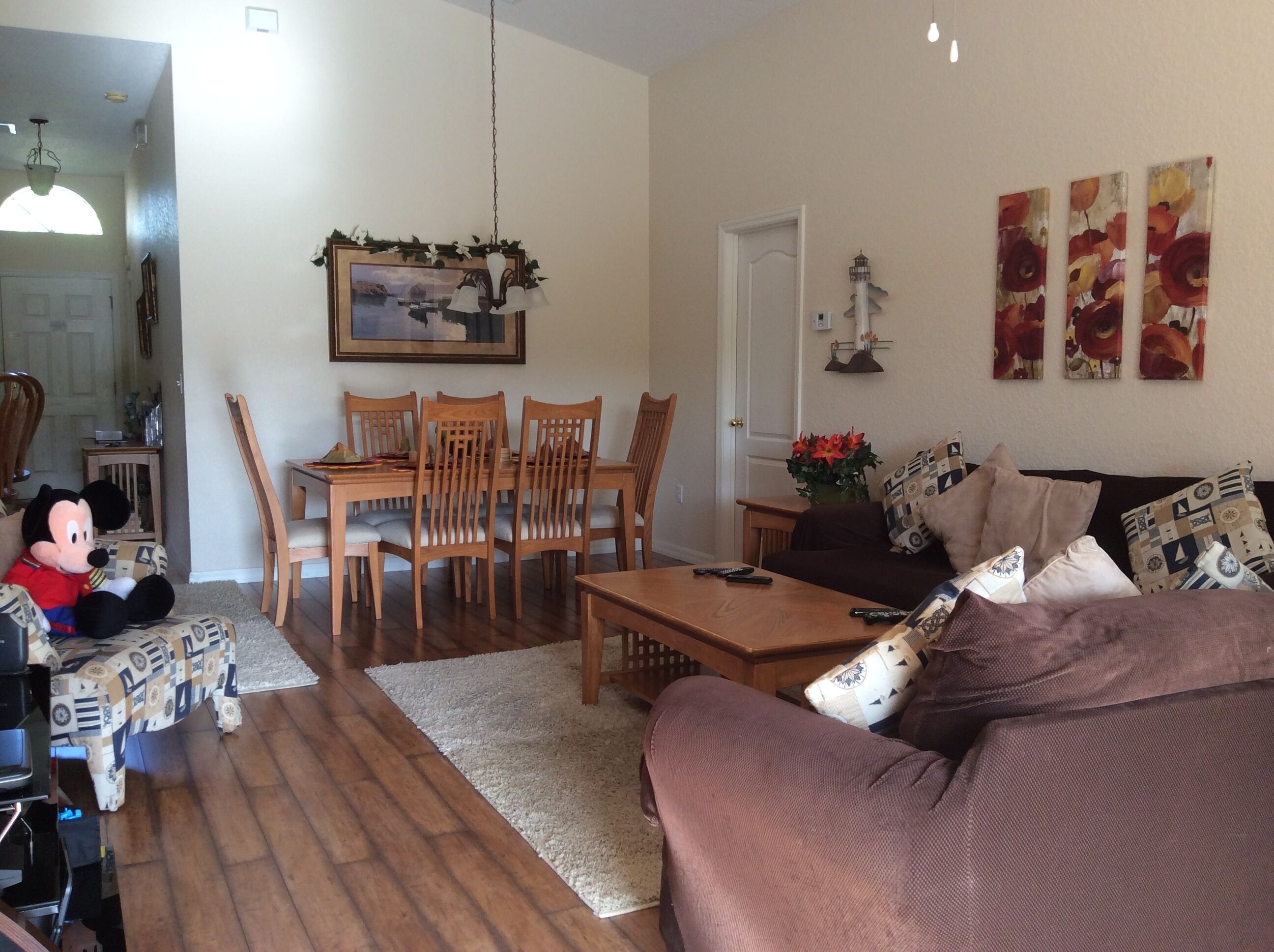 TV connectée, jeux vidéo, lecteur de DVD, baby-foot