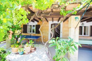 Terrace/patio - Brillant chalet with swimming pool, air conditioning and Wi-Fi (Pollença)