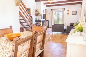 Interior - Brillant chalet with swimming pool, air conditioning and Wi-Fi (Pollença)
