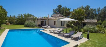 Brillant chalet with swimming pool, air conditioning and Wi-Fi