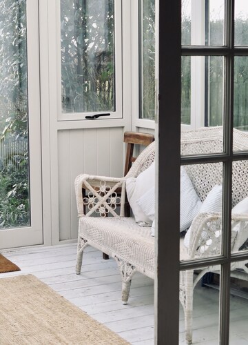 Coastguard Cottage With Sea Views