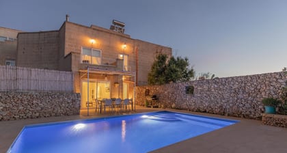 Casa de campo con piscina y vistas
