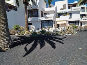 Exterior - Holiday apartment in a private complex with beautiful pools and gardens (Costa Teguise)