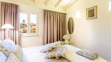 2 Schlafzimmer, Bügeleisen/Bügelbrett, kostenloses WLAN
