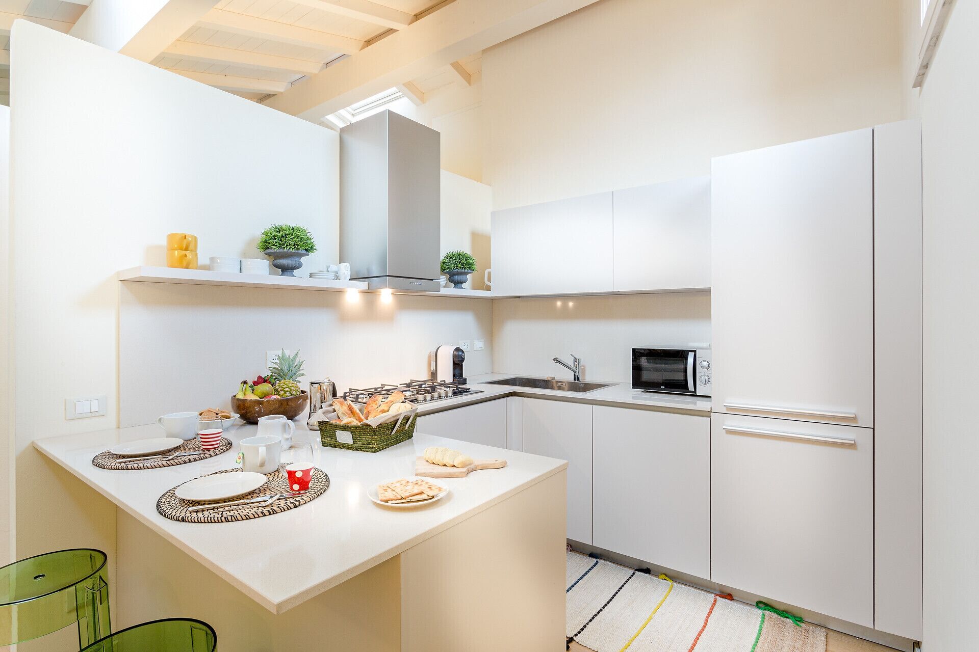 Kühlschrank, Mikrowelle, Ofen, Geschirrspüler