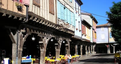 Peaceful countryside setting, private pool yet close to the village.