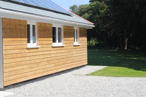 Exterior - Rural, relaxing accommodation with tranquil scenery (Redruth)