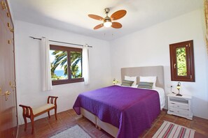 3 chambres, fer et planche Ă repasser, Wi-Fi gratuit, draps fournis