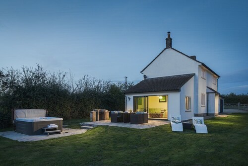 Apple Cottage - sleeps 4 guests  in 0 bedrooms