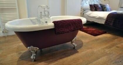 Apple Cottage - sleeps 4 guests in 0 bedrooms