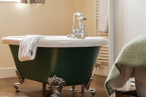 Bathtub