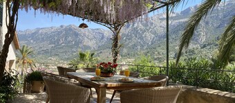 Ca'n Pons, Villa med fantastisk utsikt, Wi-fi, privat pool och trädgårdar #