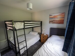 3 Schlafzimmer, Bügeleisen/Bügelbrett, WLAN, Bettwäsche